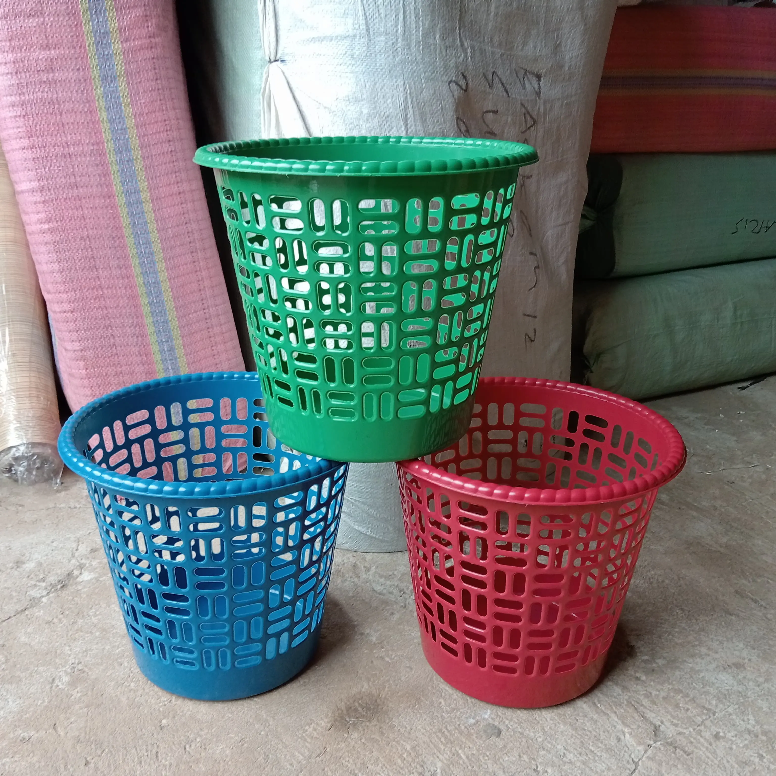 [BLINK] KERANJANG SAMPAH PLASTIK KUALITAS SUPER MURAH UKURAN 30x30x27cm