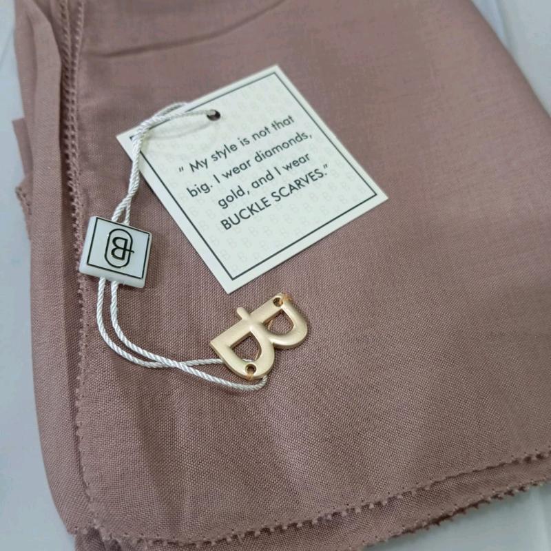 HIIAB BUCKLE SCARVES POLOS FREE POUCH Jilbab Segi Empat Metal Logo Muslim 2