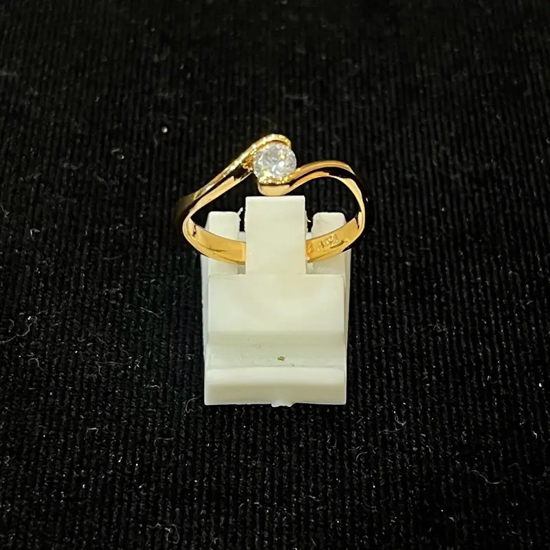 Cincin Permata Putih - Mewah, Elegan & Glamour Cincin Permata Putih - Mewah, Elegan & Glamour