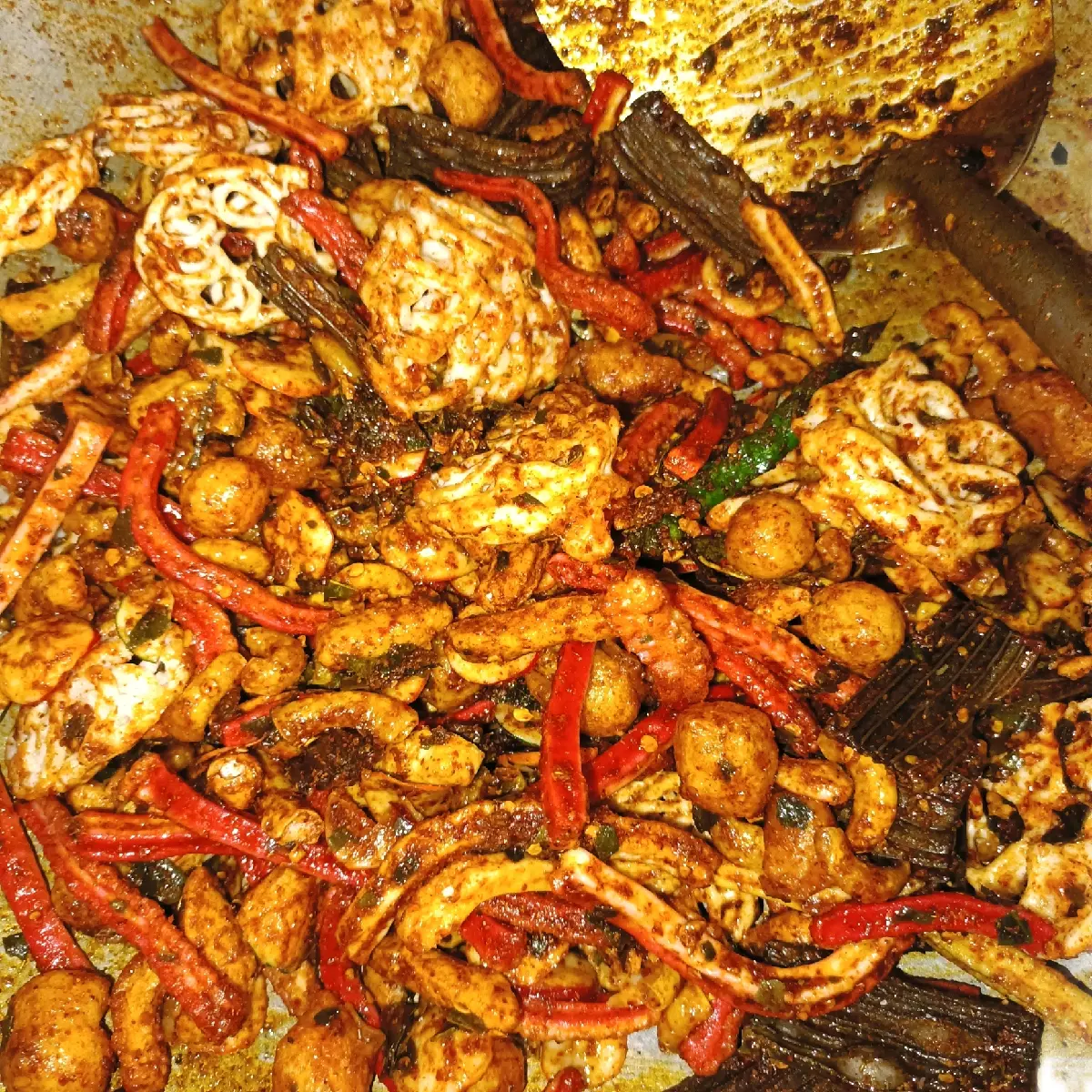 SEBLAK CAMPUR/MIX EXTRA PEDAS DAUN JERUK 500GR Food Keripik Cemilan Snacks