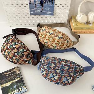 กระเป๋าคาดอกผ้าแคนวาสแฟชั่น 2025 สะพายข้างหรือคาดเอวได้ สำหรับสาวลุยๆ