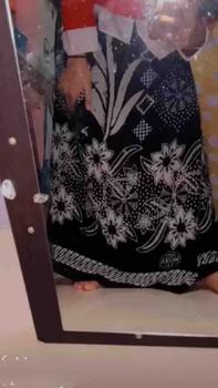 Product Review of [bisa COD] Sarung Batik Wanita Santri Dewasa Motif Keren Hitam Putih Muslim from 2** 0