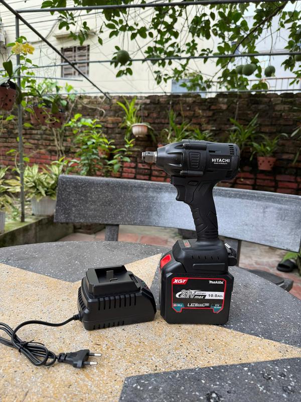 MÁY siết bulong HiTaChi  bộ 1 pin 20 cell động cơ không chổi than mở ốc, bắt vít, bắn tôn, khoan tường