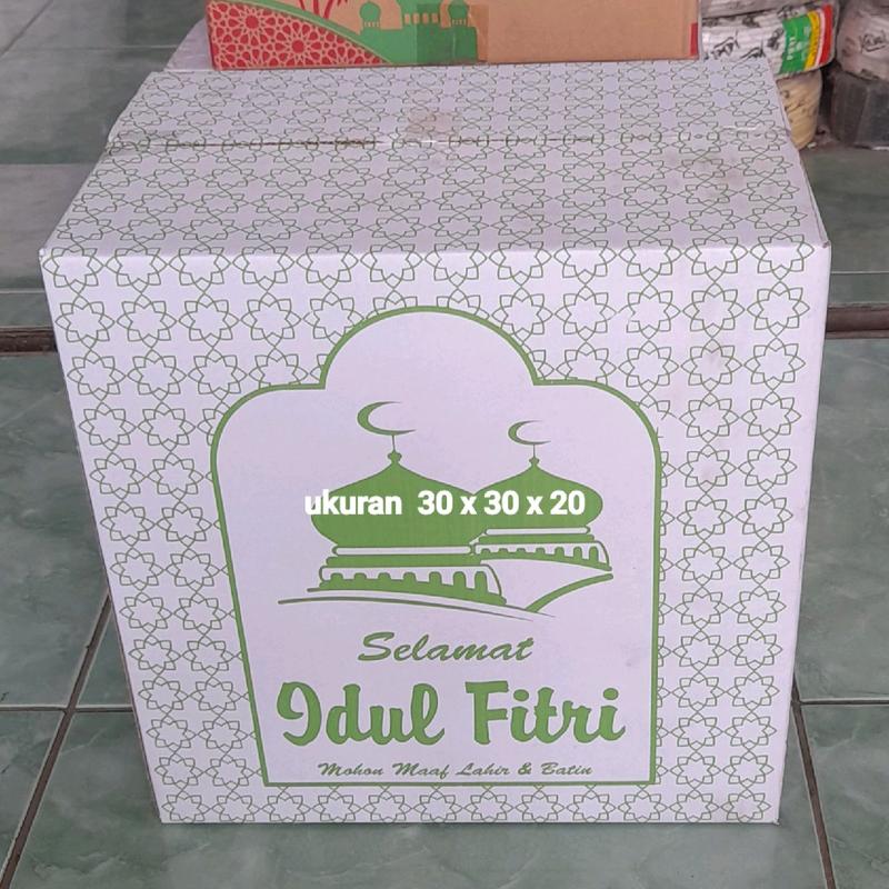 kardus parsel lebaran . coxok buat munjung/kasih THR sanak family 5
