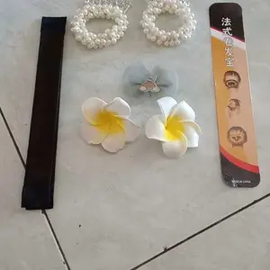 mahkota bunga kamboja (aksesoris)