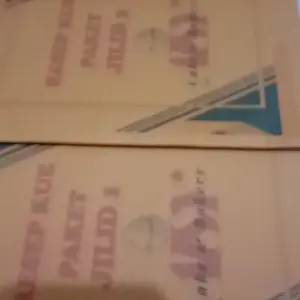 buku resep jilid 1,2,3,berisi 40 resep perboluan,masakan dan kue kering yang sangat praktis untuk pemula. di lengkapi ukuran jadul dan timbangan. puls bimbingan setiap saat