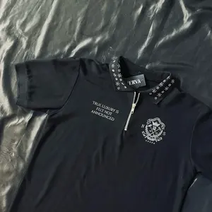 Nerva Studios - Poloshirt Rhinestone