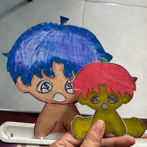 Mainan Anak Karakter Lucu dengan Rambut Biru dan Merah untuk Kreativitas dan Edukasi