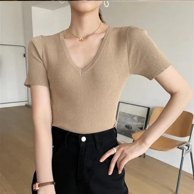 Product Introduction of Atasan wanita V-Neck Lengan pendek kaos rip kaos rajut wanita 2
