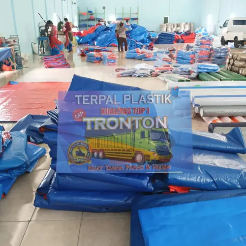 Terpal Tronton A10 4x6 Bisa Custom Meteran Plastik Tebal Lembaran Biru Murah Untuk Tenda Terop Kolam Ikan Jualan Dagang Plafon Rumah Kandang Mobil Pickup Pick Up Truk Jemuran 3