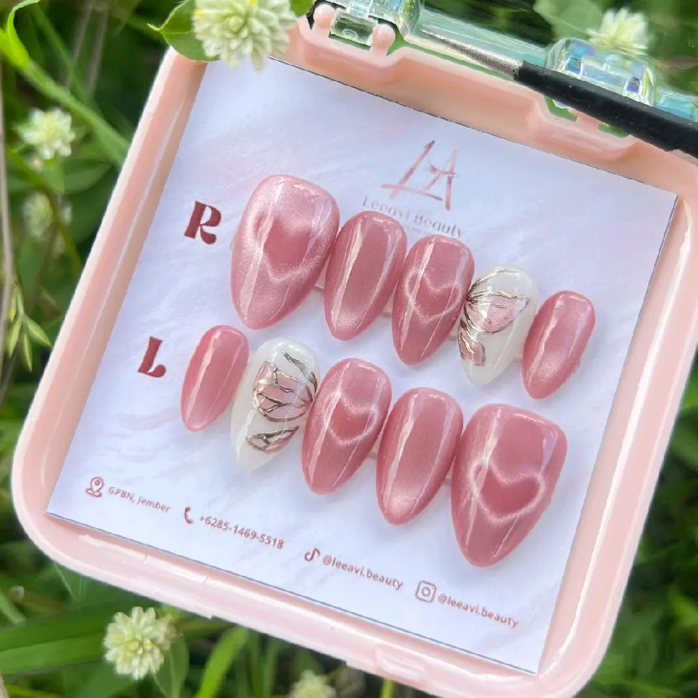 PRESS ON NAILS Handmade by Leeavi.beauty