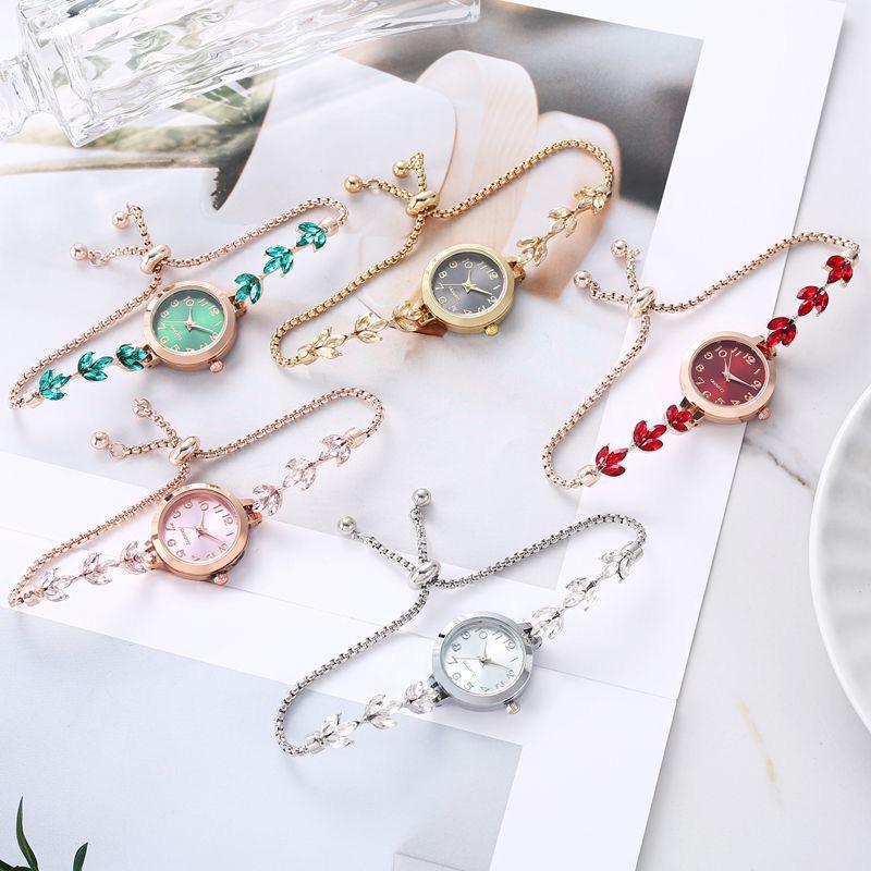 Jam Tangan Serut Wanita Mewah Simple Elegan Model Bulat Rantai Bunga quartz stainless jarum watches 3
