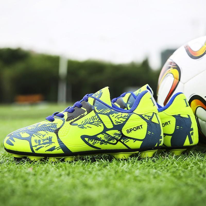 Product Introduction of Child and adult men spike football boots soccer shoes kasut bola sepak sports shoes men's shoes sneakers men's sneakers sports casual shoes but bola sepak children's sneakers children's shoes football boys' shoes men's united kasut bola sepak budak 4
