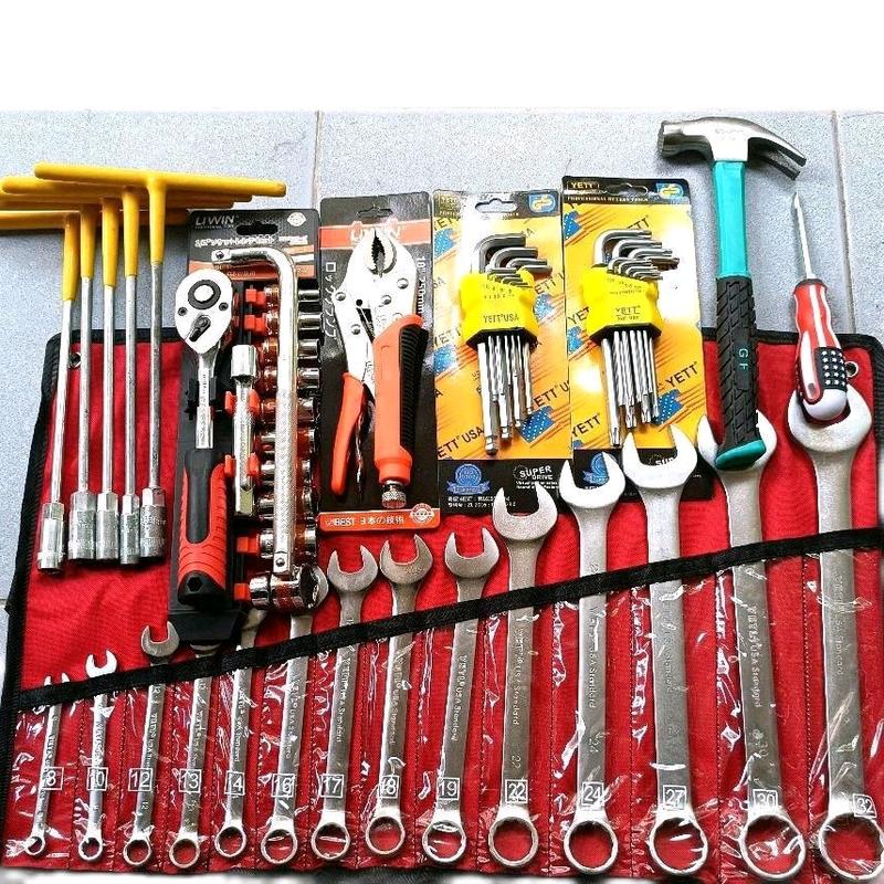 COMBO CỜ LÊ 8-32 Combo sửa xe máy LIWWIN LỚN gồm 1 BỘ CỜ LÊ 8-32 YETL+ 1 bộ 5 khoá T vàng+ 1 bộ tuýp 12 chi tiết 1 2" Liwwin+ 1 kìm chết liwwin+ 2 bộ lục giác bi và bông Ngắn + 1 búa dài + 1 tua vít cờ mỹ tiện lợi dụng cụ