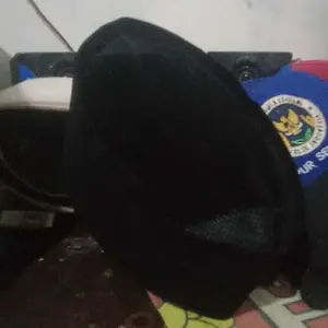 peci hitam polos AC anak dan dewasa bahan MURAH tipis ekonomis