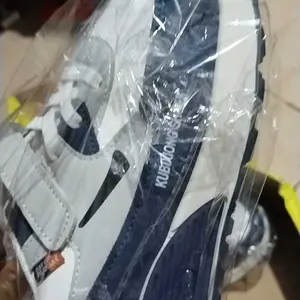 BOMBBEAR 6302  Sepatu Sekolah Anak Dengan Fashion Sneakers Mesh Sintes Premium, Kualitas Nyaman Lentur Ringan Desain Ergonomis untuk Aktivitas Aktif Si Kecil! warna Abu, Biru dan Pink dengan size 26-37