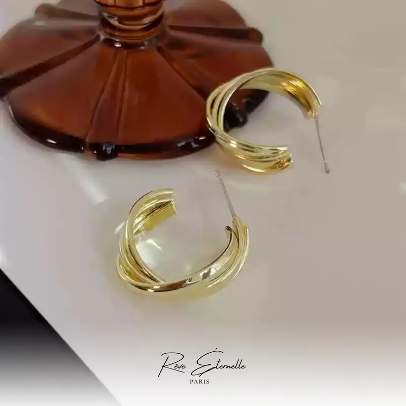 Reve Eternelle - Anting Wanita Perempuan Korea Model Twist Bentuk C Cantik Elegan Anggun Earrings Korean Style 1