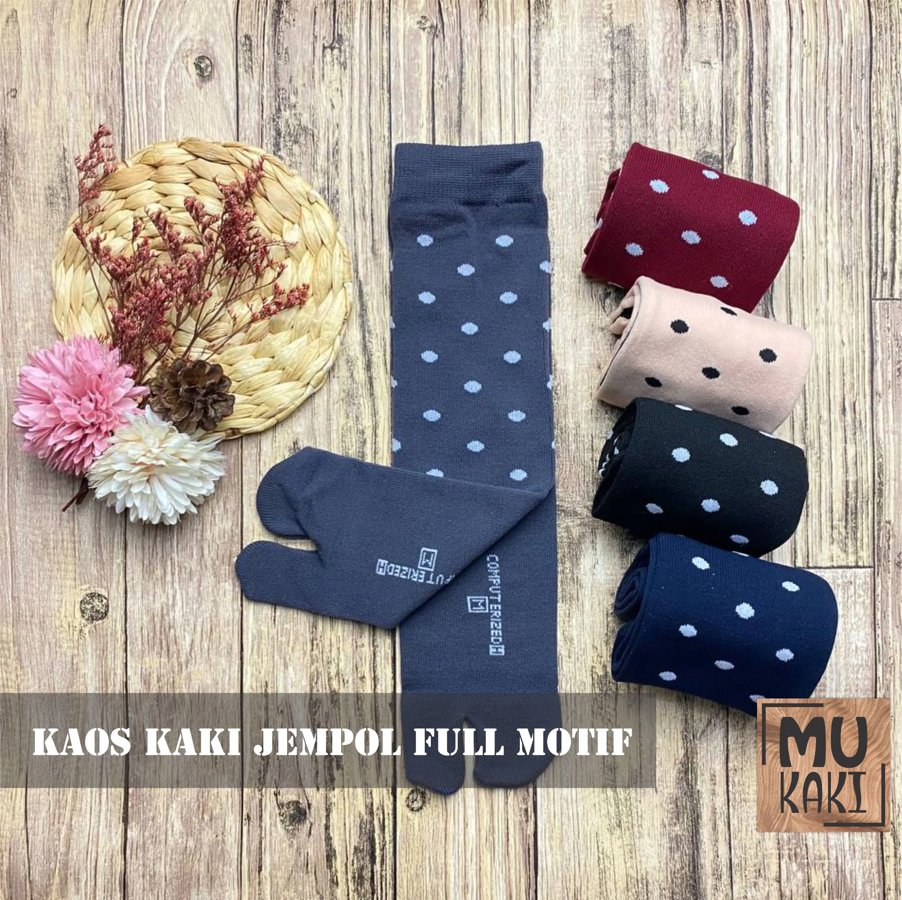 Kaos Kaki Jempol Full Motif Polkadot M Mukaki