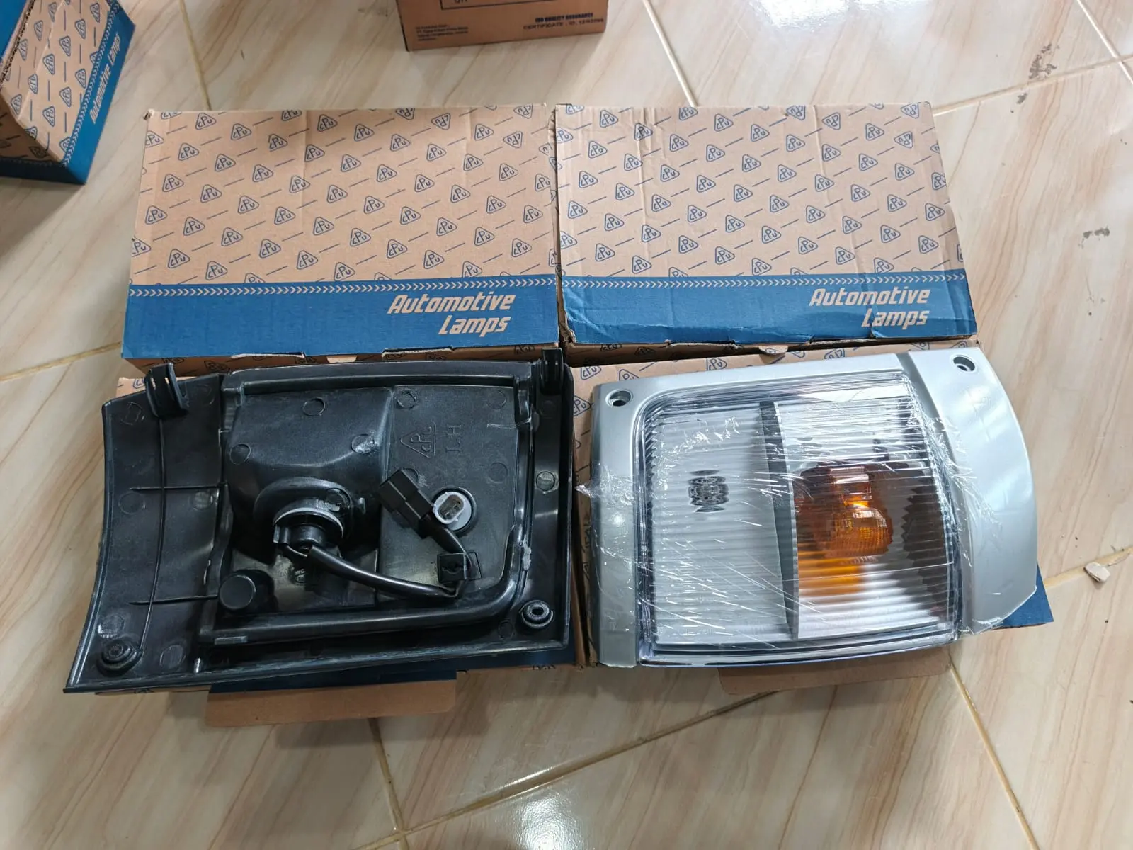 DYNA SIGNAL LAMP + BULD+SOCKET. RH/LH