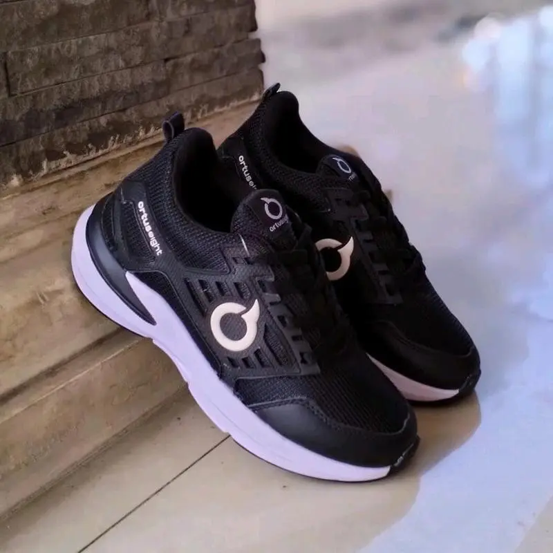 Ortuseight Sepatu Running Hyperglide black White / Sepatu Lari / Sepatu Running Pria / Wanita UNISEX Outdoor 1