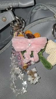 Product Review of Keychain Gantungan Kunci Kawat Bulu Mercy Pipe Cleaner Ganci Pita Lucu Hiasan from k**f 0