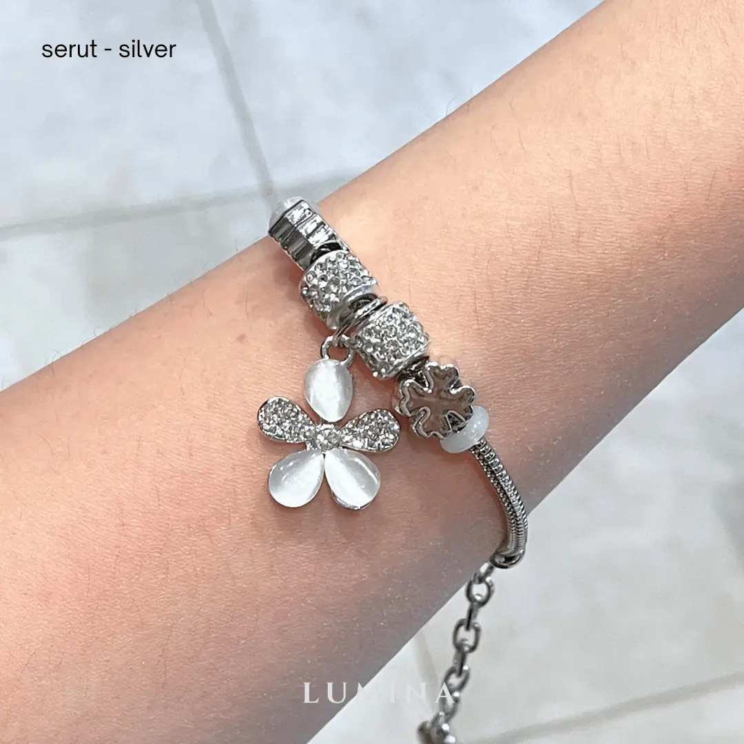 Bunga Silver (Serut, Titanium Grade A)