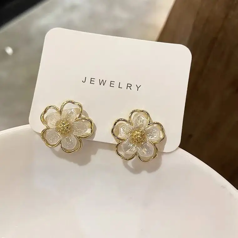 Anting Gerda Flower Anting Bunga Gaya Elegan Anting Fashion [s]