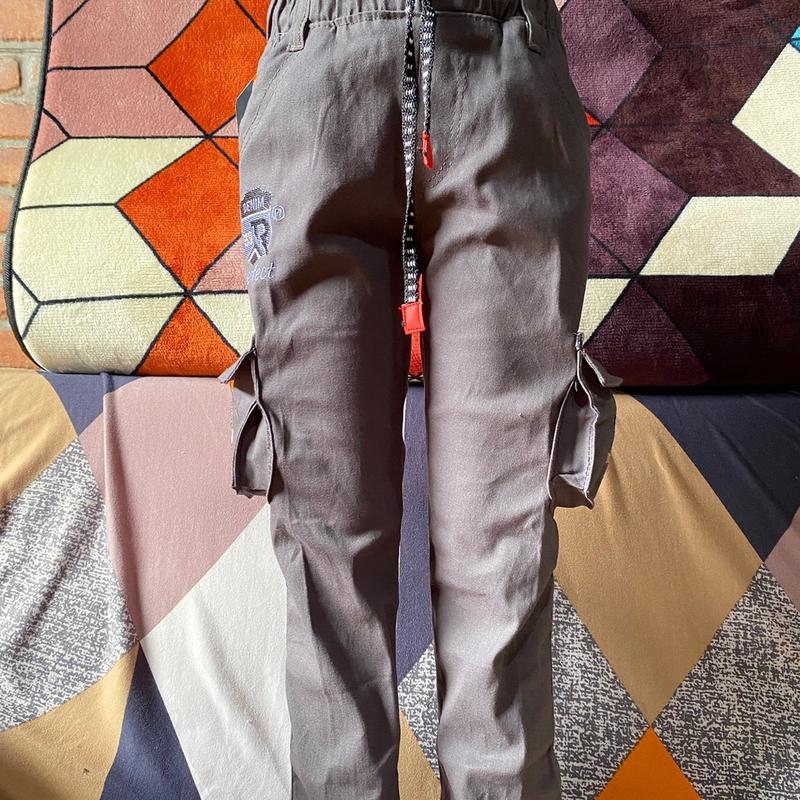 Celana Kargo Anak Cowok usia 4-15 Tahun / Celana Chinos Panjang Anak / Celana Anak Murah / Celana Chinos Cargo Anak Laki- Laki / Celana Jeans Anak Laki / Celana Jeans Panjang Anak Tali Pinggang /  Celana Panjang Anak Cowok Fashion Bordir Terbaru Abu-Abu 5