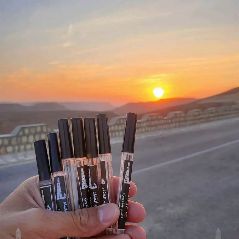 PAKET 10 PCS CELAK TARIM ORIGINAL DARI YAMAN DENGAN BATU ISMID DAN AIR ZAM-ZAM - WARNA HITAM - Eyeliner rani 4