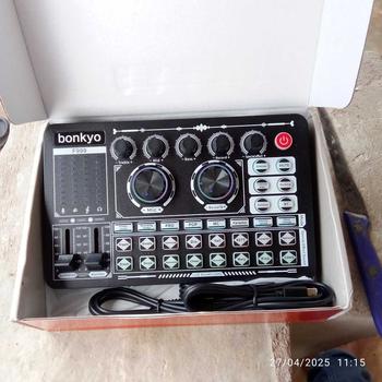 Product Review of Bonkyo F999 sound card + Headphone Berkabel dengan pemantauan peralatan audio set lengkap mikrofon sound card TIKTOK bernyanyi ponsel mixer khusus rekaman lagu K profesional[COD] from A**s 0