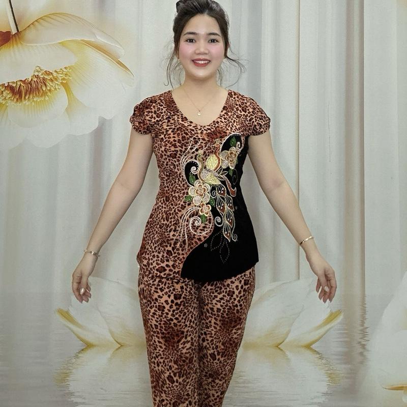 B35 Đồ bộ thun nữ trung niên Áo hoạ tiết da beo thêu phối lộng, tay nơ thương hiệu Hải Sơn Women