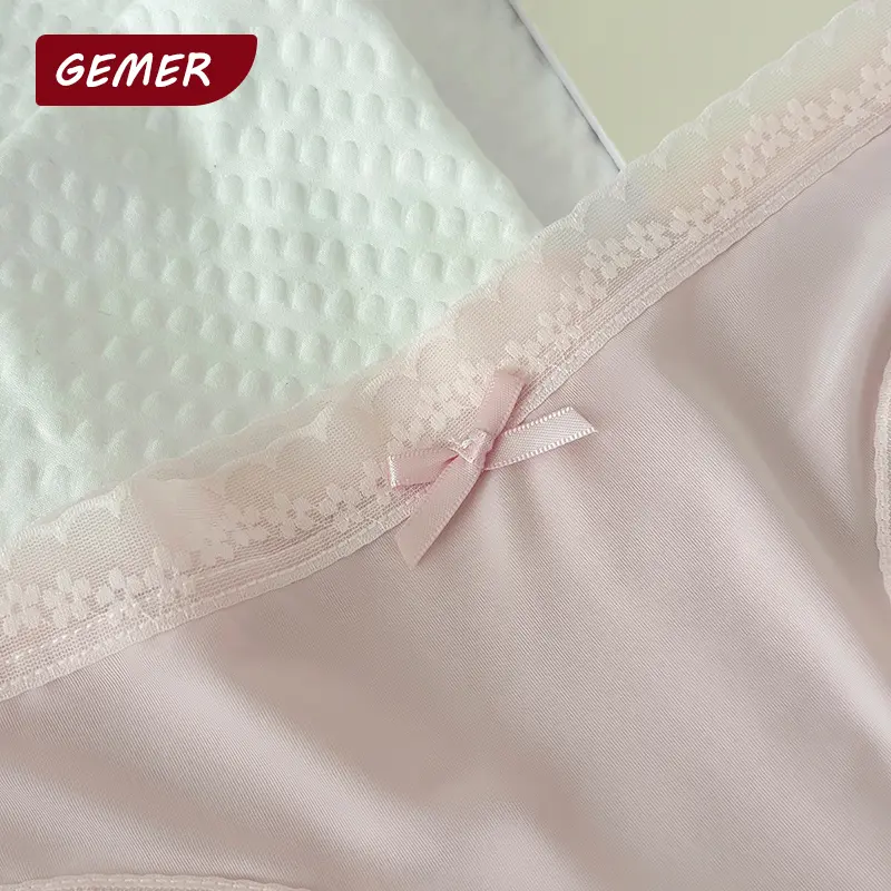 GEMER 7 Pcs Celana Dalam Wanita Bahan Ice Silk Seamless Anti Bakteri, Lembut Ramah Kulit, Pinggang Renda Romantis, Cocok Untuk Wanita Muda GEMER 7 Pcs Celana Dalam Wanita Bahan Ice Silk Seamless Anti Bakteri, Lembut Ramah Kulit, Pinggang Renda Romantis, Cocok Untuk Wanita Muda