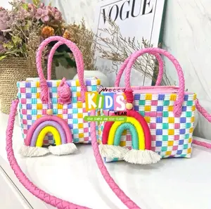 Tas Mini Selempang Anyaman Plastik Unik Lucu Free Gantungan Pelangi - Ukuran 16x8x13cm Wrinkle Resistant Elegant Crossbody & Shoulder Bags
