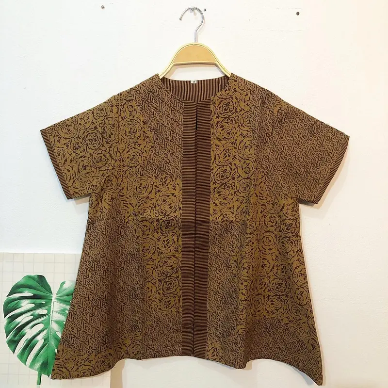Lausboutique-Modela Sogan Jawa-Blus Batik 1