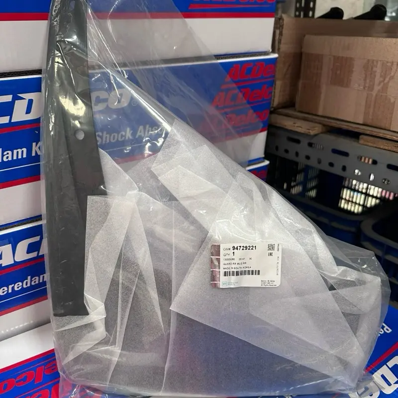 PENAHAN LUMPUR BELAKANG KIRI CHEVROLET ALL NEW TRAIL BLAZER ORIGINAL GM 94729221