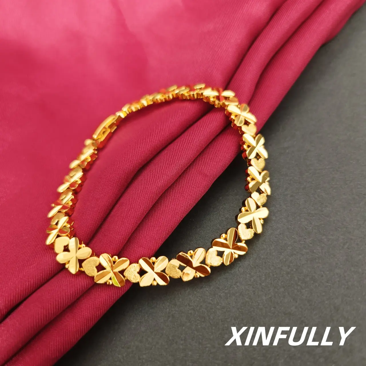 SS24 Fashionable Love Grass Bracelet for Women, Long Lasting Color, Approximately 18cm in Length