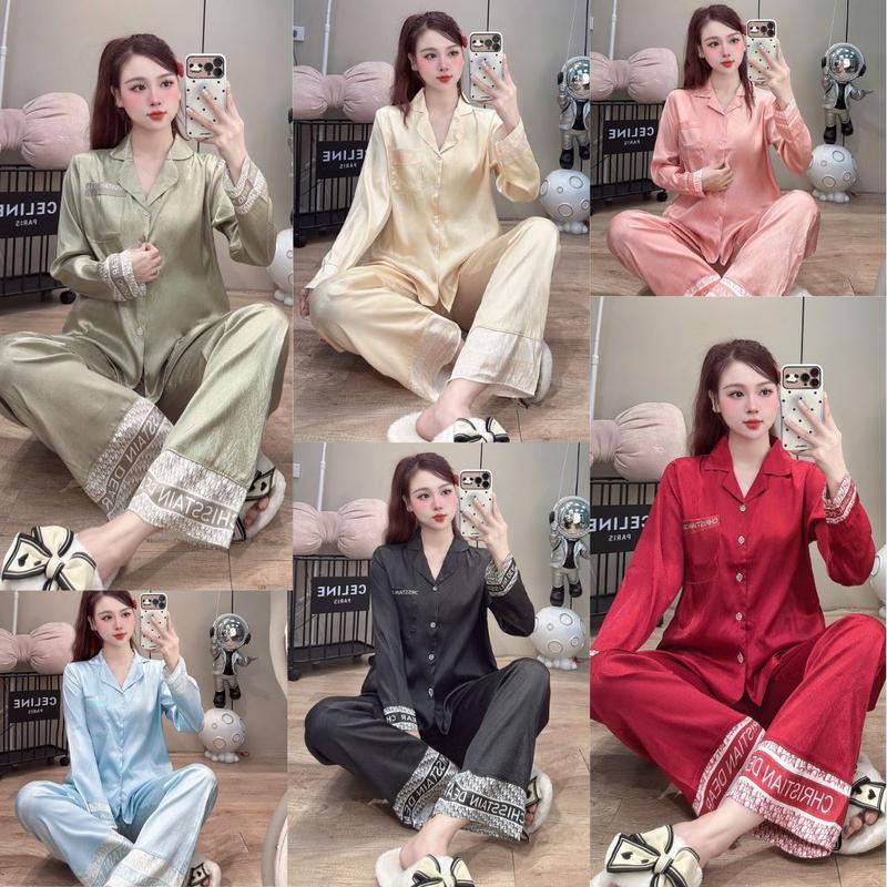 Bộ Đồ Ngủ JUSOKA Pijama Nữ DD48 WOMEN - Mặc Nhà, Ngủ - Lụa Gấm Xước Ánh Kim - Tay Dài, Quần Dài, Viền Chữ Sang Trọng
