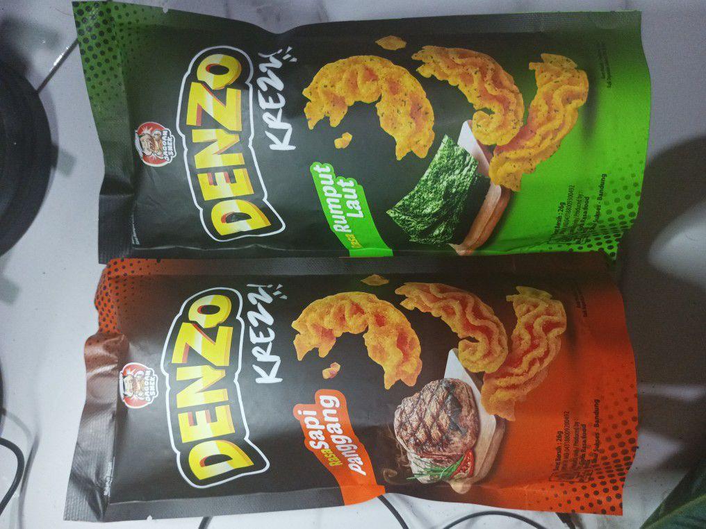 (4pcs)jagoan snack denzo krezz 26gr snack unik yg berbentuk gurita citarasa enak renyah dan lezat camilan berkualitas dengan rasa sapi panggang dan rumput laut