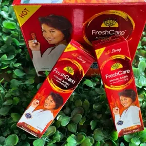Promo Freshcare Hot Strong Merah 1 Box Isi 12 Pcs | Hangat & Nyaman