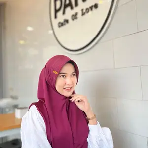 || PROMO !!! || BERGO HAMIDAH SIZE (M) [60 x 70CM] BAHAN JERSY PREMIUM. Jilbab Muslim Instan Kerudung Wanita Pad Syari