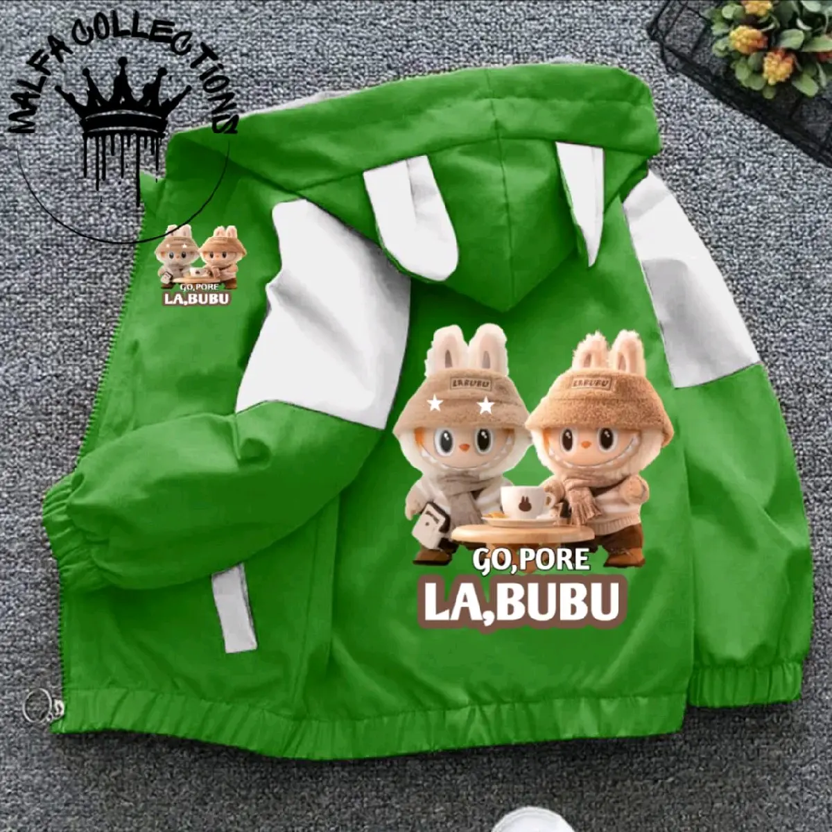 jaket anak waterproof berkualitas premium,didesain dengan gambar anak kekinian,nyaman dipakai & jga kita menerima glosiran karna kita langsung dari tangan pertama