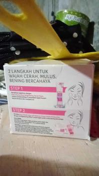 Product Review of Citra Pearly Glow Uv Essence Cream 40gr - Citra Hazline - Facial Mousturizer from w**@ 0