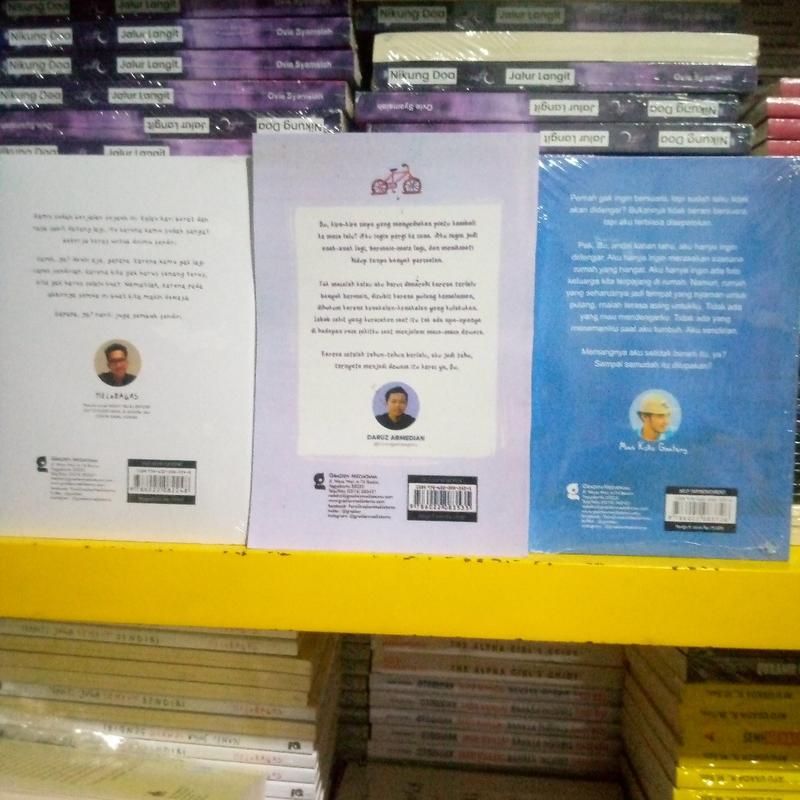 Product Introduction of 3buku 1paket , Dewasa itu keras yah bu +Nanti juga sembuh sendiri + Nak kamu gakpapa kan 5