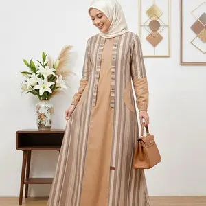 GAMIS SAFAA motif salur bahan katun mix rayon twill pakaian muslim wanita