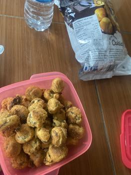 Product Review of COD Soes Coklat Cokelat/strawberry/ 500g/1kg /Update kemasan terbaru / merek baru/Malona/ mix rasa/halal Kue Sus Kering Isi soes coklat lumer 1 kgr Enak Murah （Cemilan keluarga, cocok untuk dewasa dan anak-anak） Chocolate Food Makanan Snack Manis from f**i ᵕ** 0