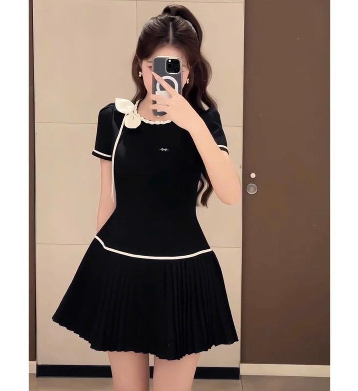 Đầm Dáng Ngắn Xếp Li Thiết Kế Phối Hoa Thời Trang Nữ