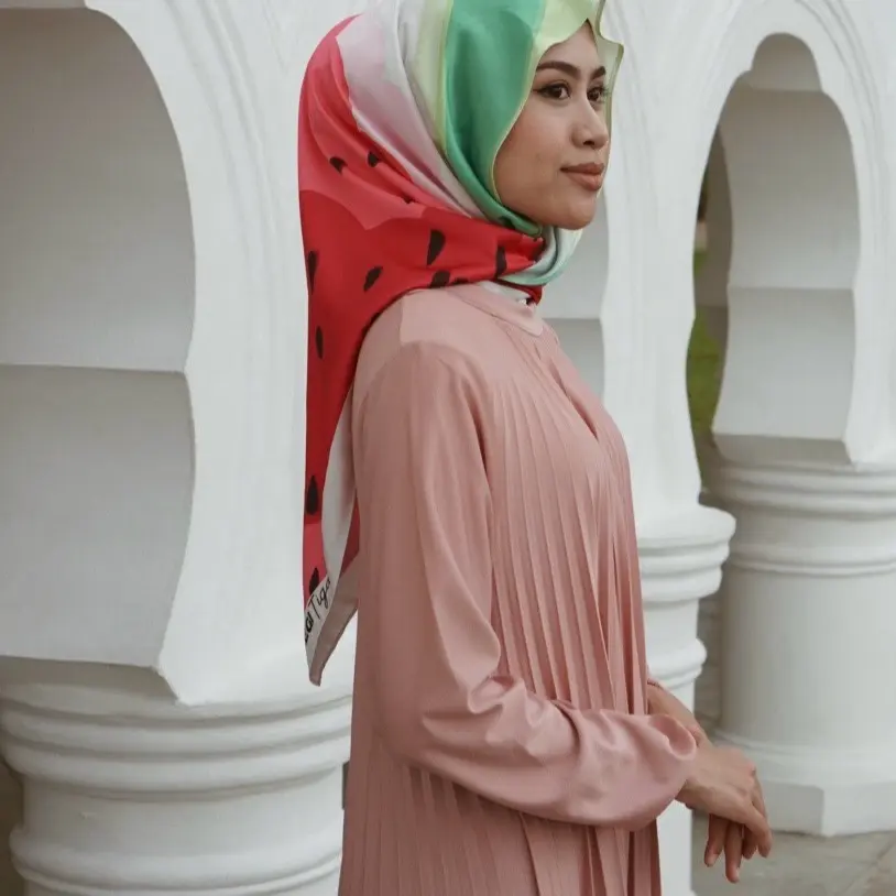 Tri Shawl Wardi in Matte Satin