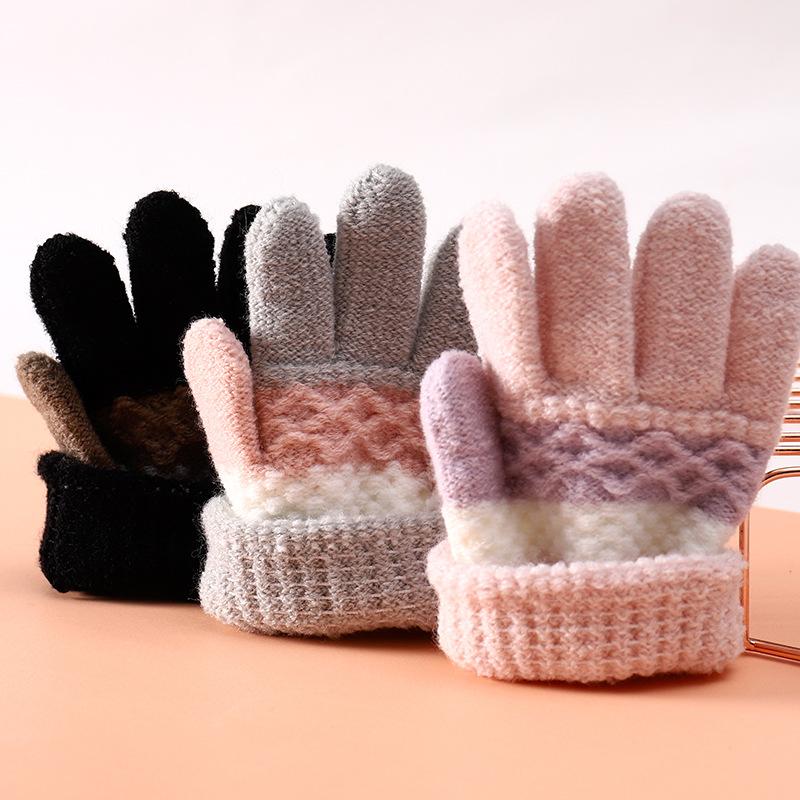 Product Introduction of Winter Striped Baby Knit Gloves Colorful Newborn Warm Finger Gloves Girls Boys Elastic Warm Gloves 24