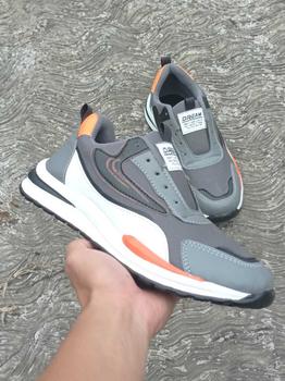 Product Review of Sepatu Sneakers Jalan Santai Nongkorong Joging Casual Shoes Pria Wanita Kasual Snekers Sport from b**_ 3
