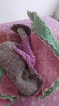 Product Review of EXTRA THICK CLEANING CLOTH / Kitchen Dish Towel Rag Non-stick Oil Double-layer Dish Washing Cloth Kitchen Cleaning Wipes from a**️ 0